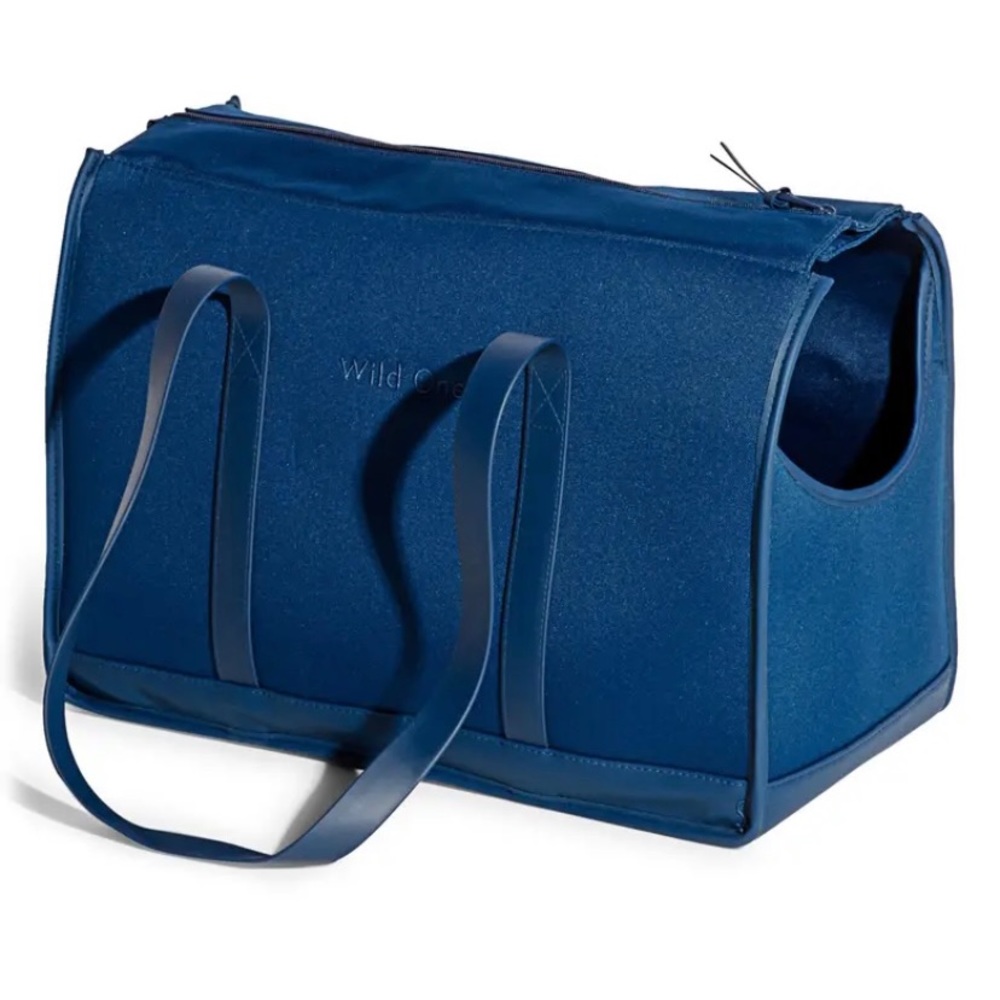 Everyday pet commute carrier by Wild One.